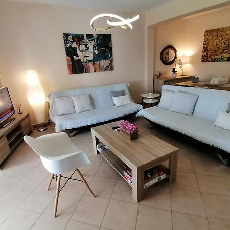 Bella Casa Lägenhet Néa Péramos Exteriör bild