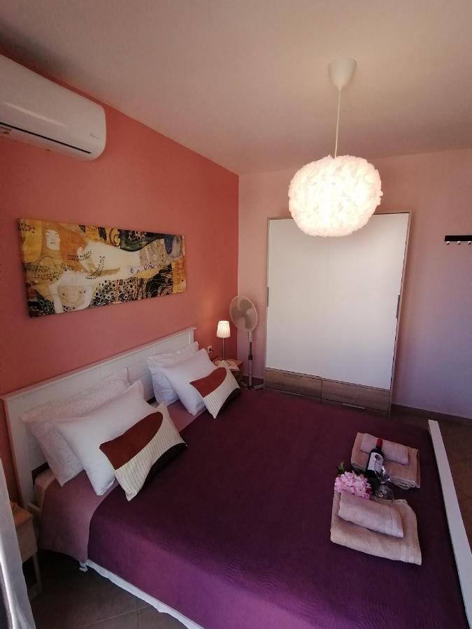 Bella Casa Lägenhet Néa Péramos Exteriör bild