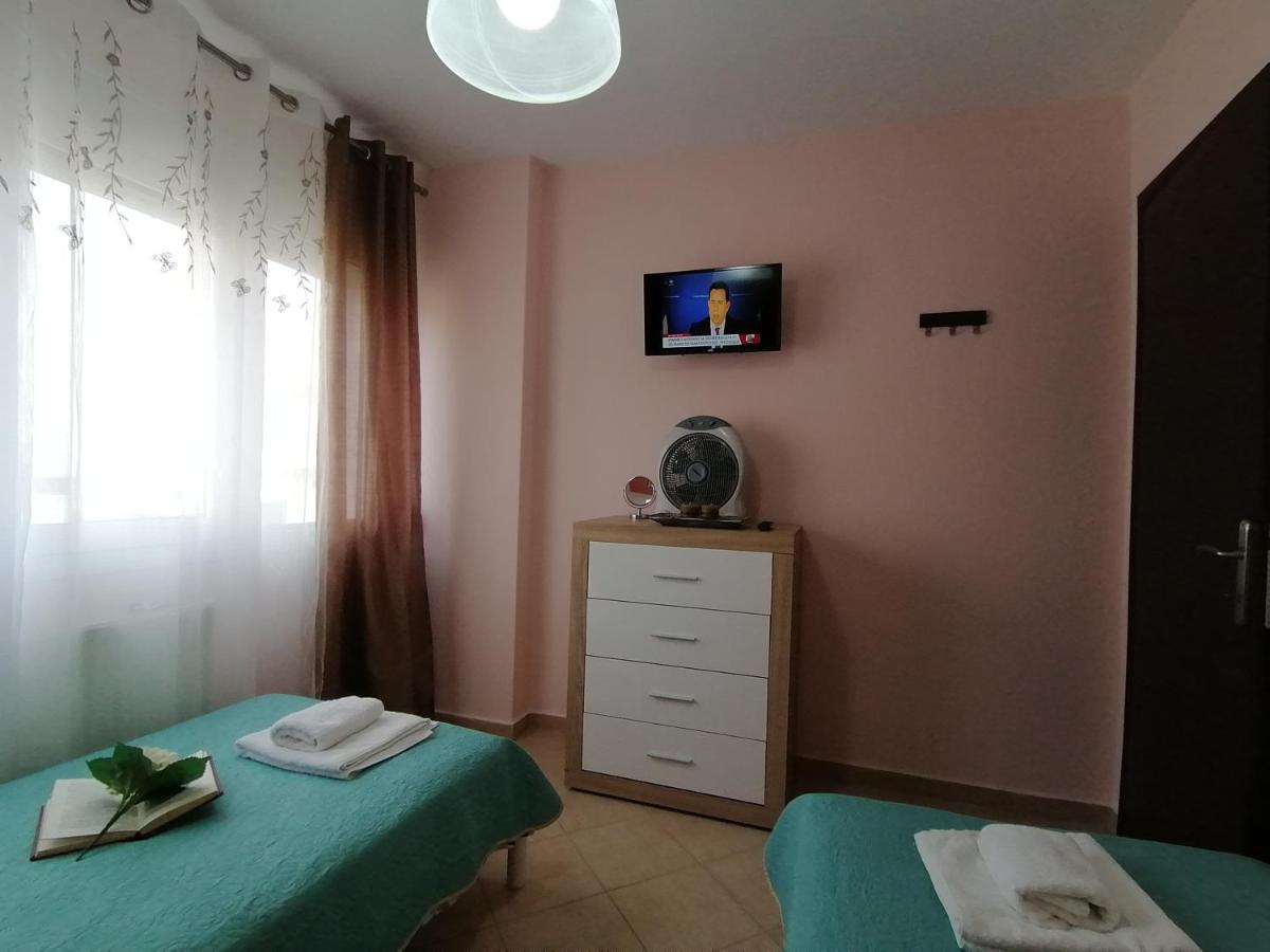 Bella Casa Lägenhet Néa Péramos Exteriör bild