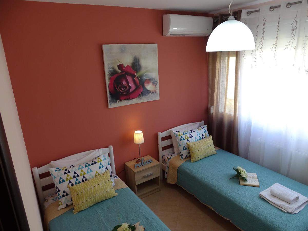 Bella Casa Lägenhet Néa Péramos Exteriör bild