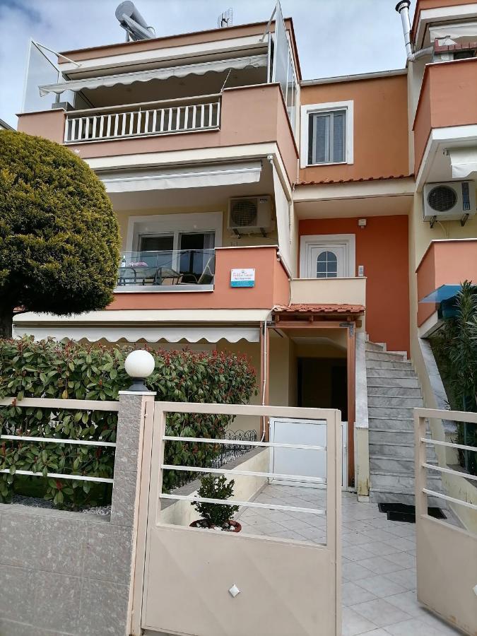 Bella Casa Lägenhet Néa Péramos Exteriör bild