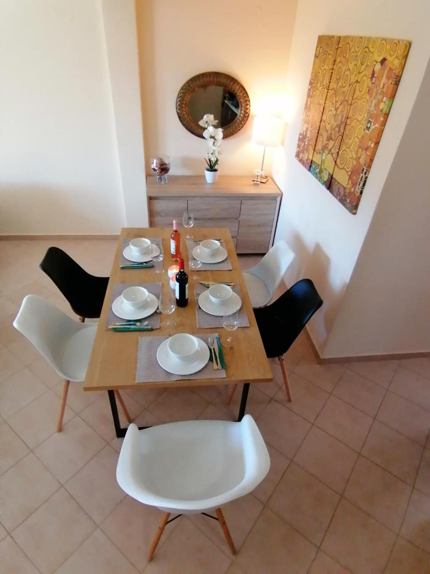 Bella Casa Lägenhet Néa Péramos Exteriör bild