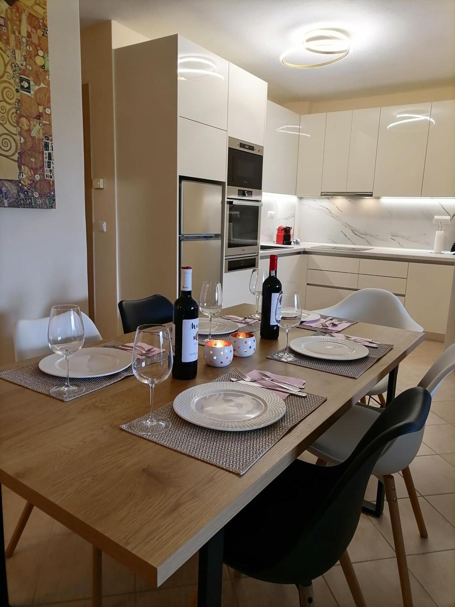 Bella Casa Lägenhet Néa Péramos Exteriör bild